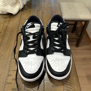 Nike Men's Classic Black and White Sneakers
